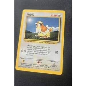 Pokemon Pidgey 057/102 Base Set Shadowless Regular  Card
